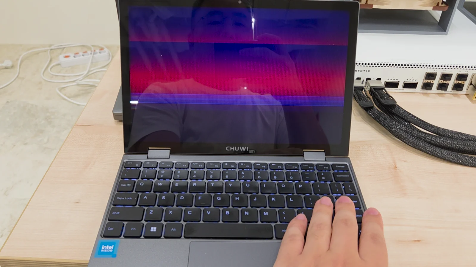 Horizontal bands and visual glitches on the U300’s display.